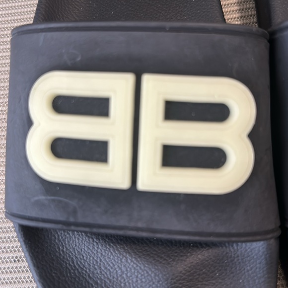Balenciaga BB glow in the dark pool slides - Picture 2 of 6